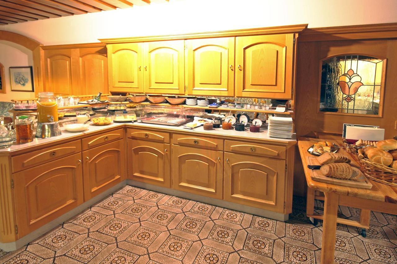 Hotel Pension Eichenhof Ried im Zillertal Chambre photo